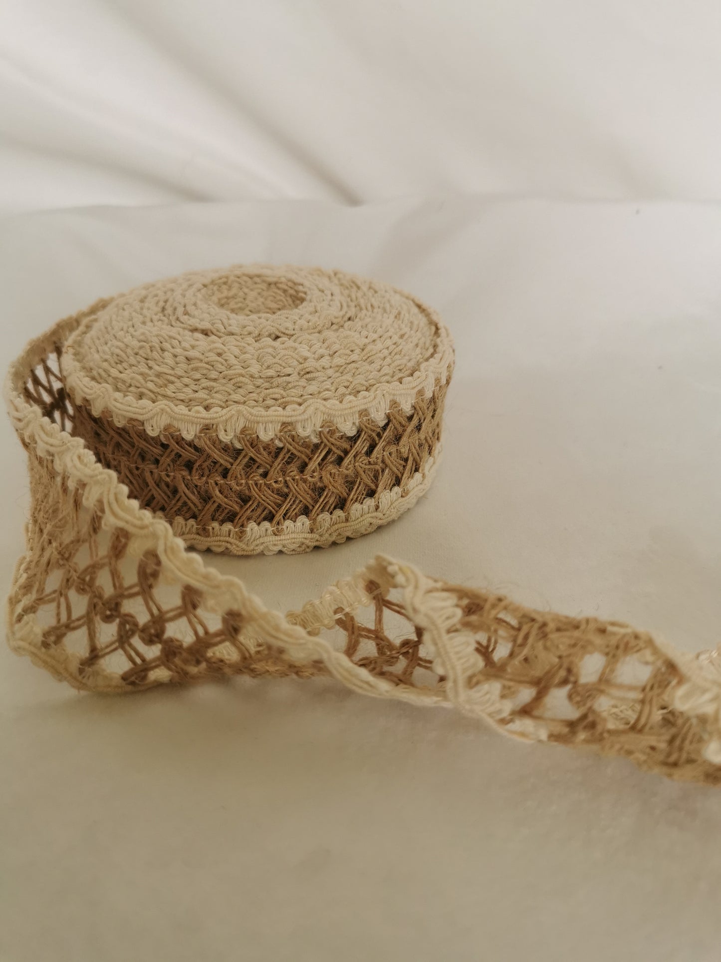 Hessian Ribbon Creamy and Brown Loose Weave (4cmx10yard)